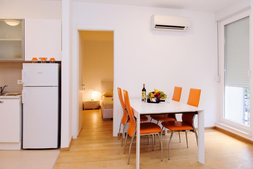 Apartment Marcela With Private Parking 斯普利特 客房 照片