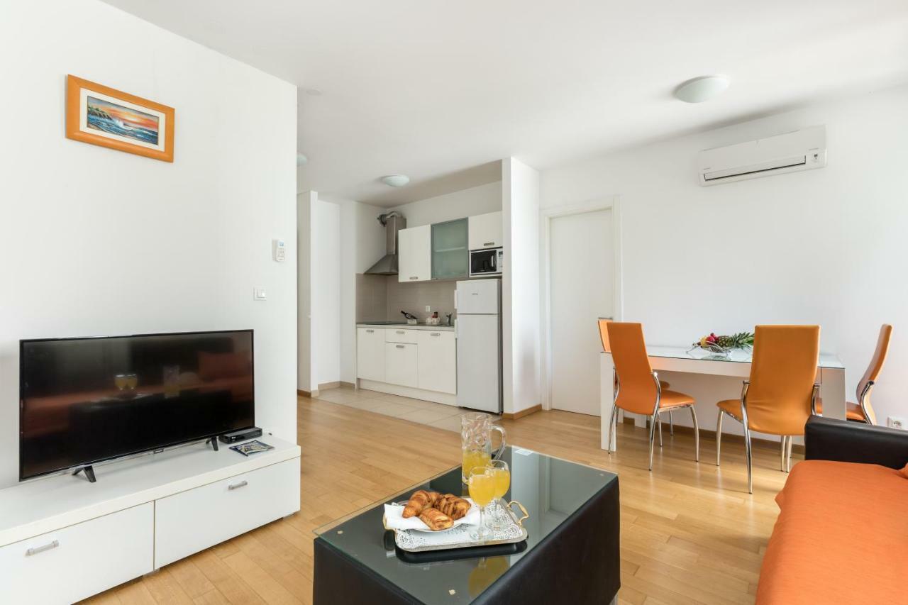 Apartment Marcela With Private Parking 斯普利特 外观 照片